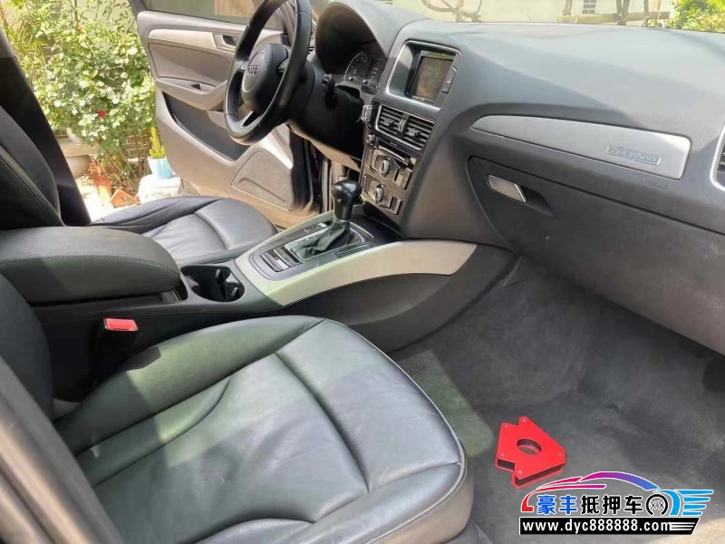 17年奥迪Q5SUV抵押车出售