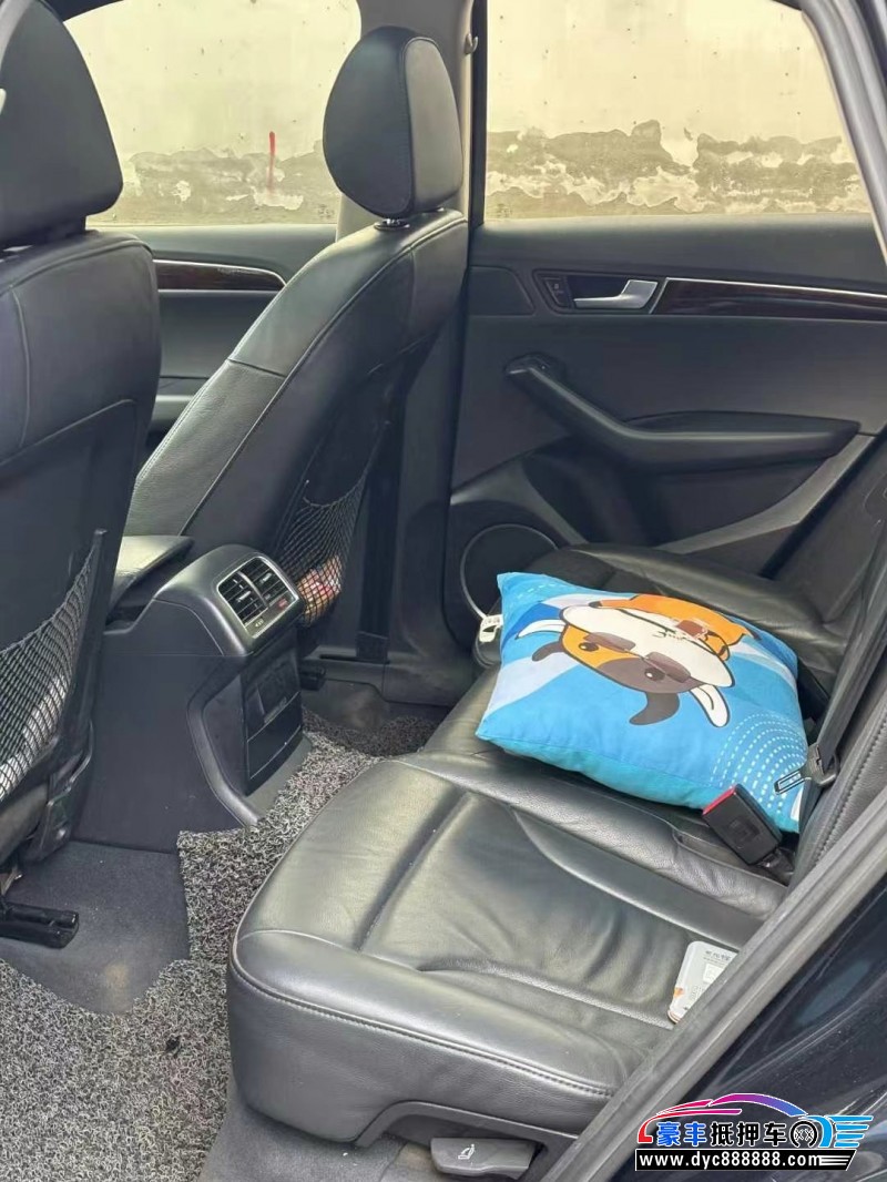 12年奥迪Q5SUV抵押车出售