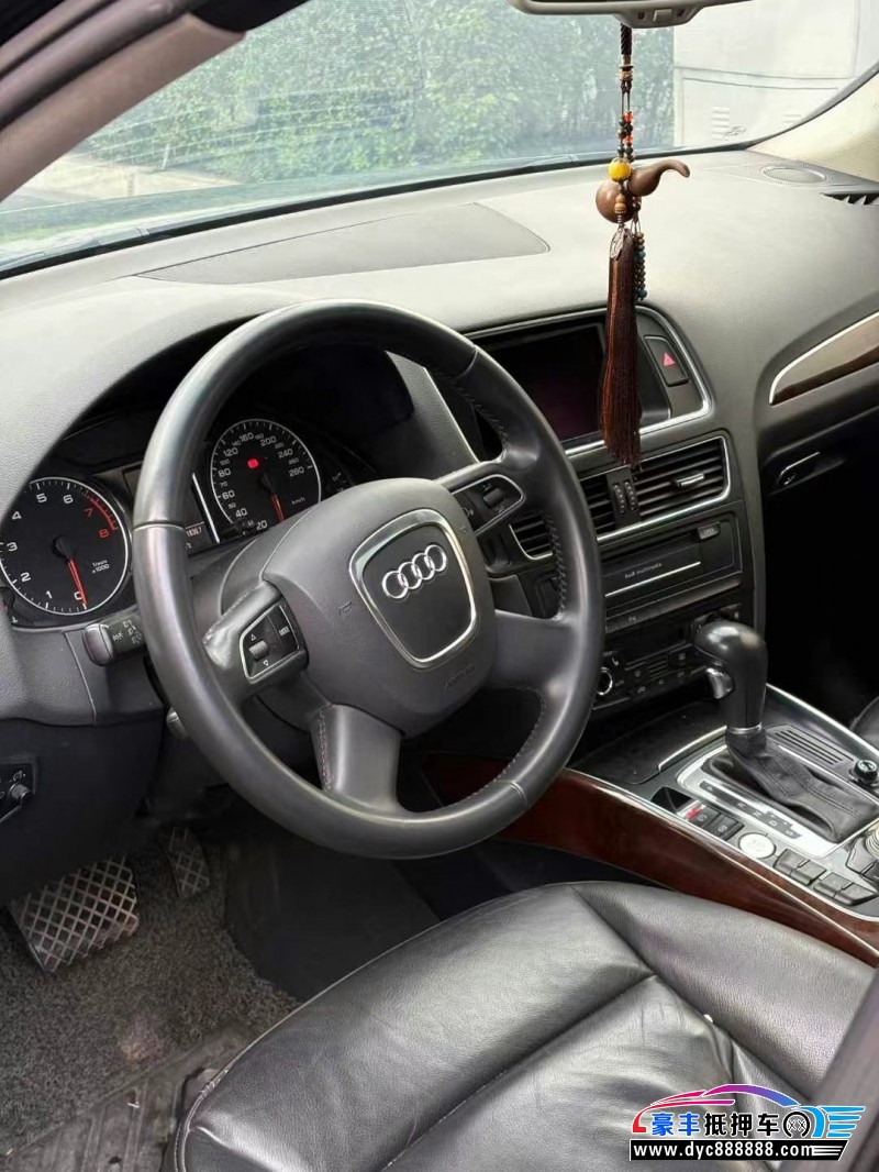 12年奥迪Q5SUV抵押车出售