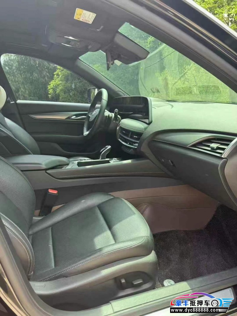 24年凯迪拉克CT5轿车抵押车出售