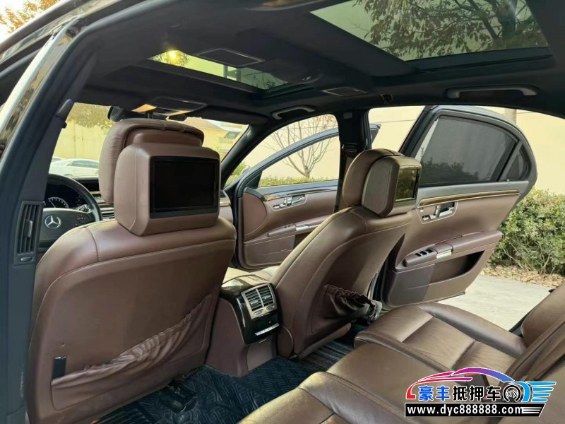 12年奔驰S轿车抵押车出售