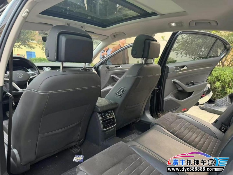 22年大众迈腾轿车抵押车出售