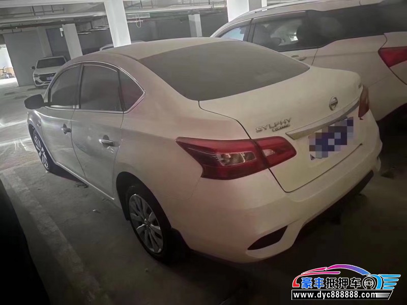22年日产轩逸轿车抵押车出售