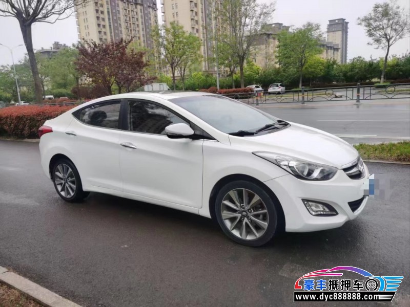 15年现代朗动轿车抵押车出售