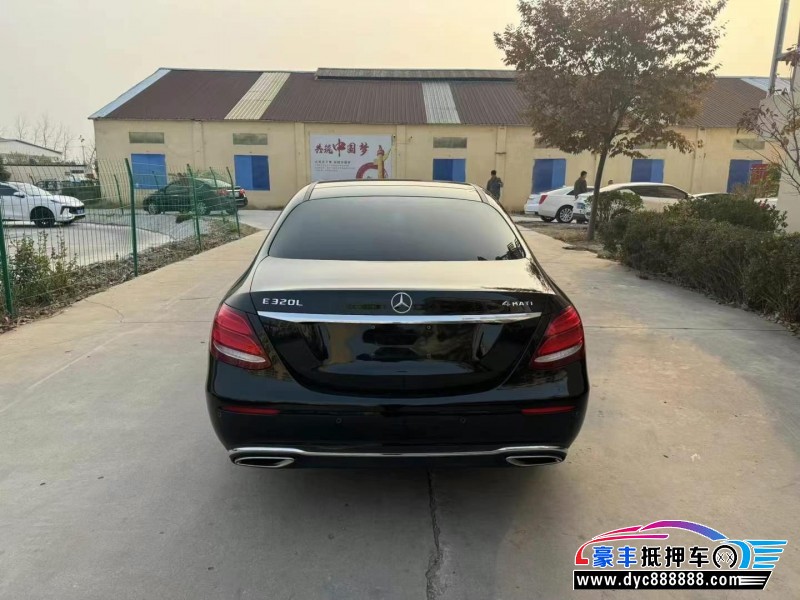 18年奔驰E轿车抵押车出售