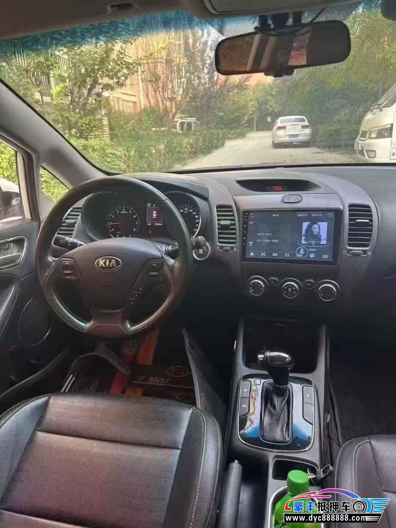 18年起亚K3轿车抵押车出售