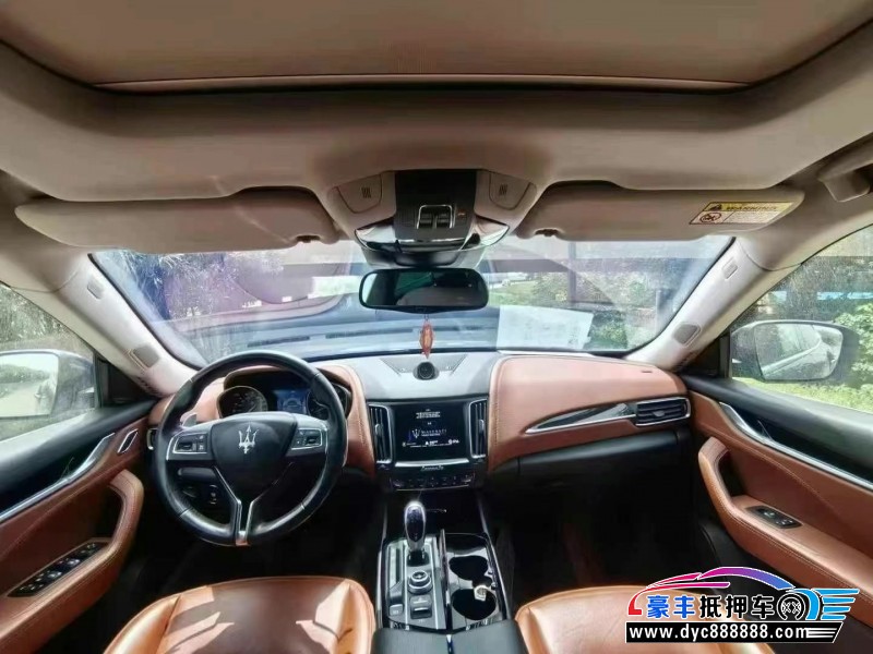 17年玛莎拉蒂莱万特轿车抵押车出售