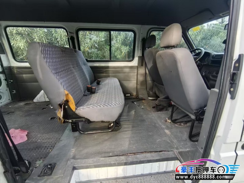 16年福特全顺轿车抵押车出售