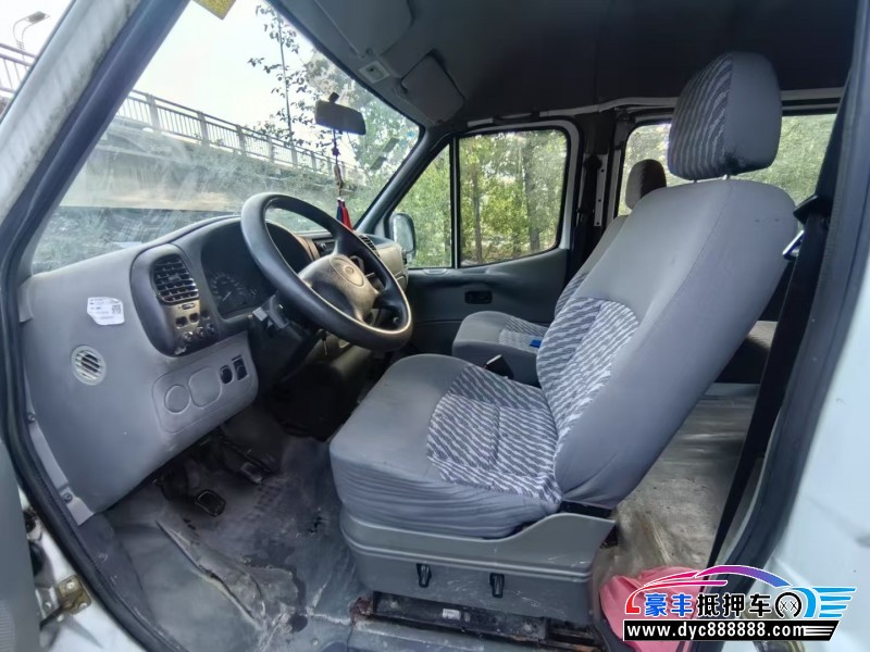 16年福特全顺轿车抵押车出售