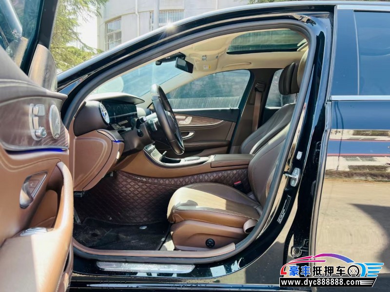 22年奔驰E轿车抵押车出售