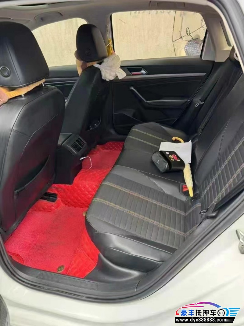 20年大众朗逸轿车抵押车出售