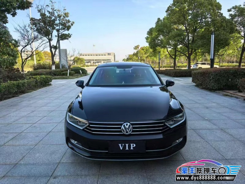 18年大众迈腾轿车抵押车出售