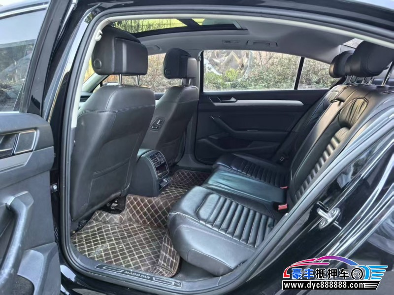 18年大众迈腾轿车抵押车出售