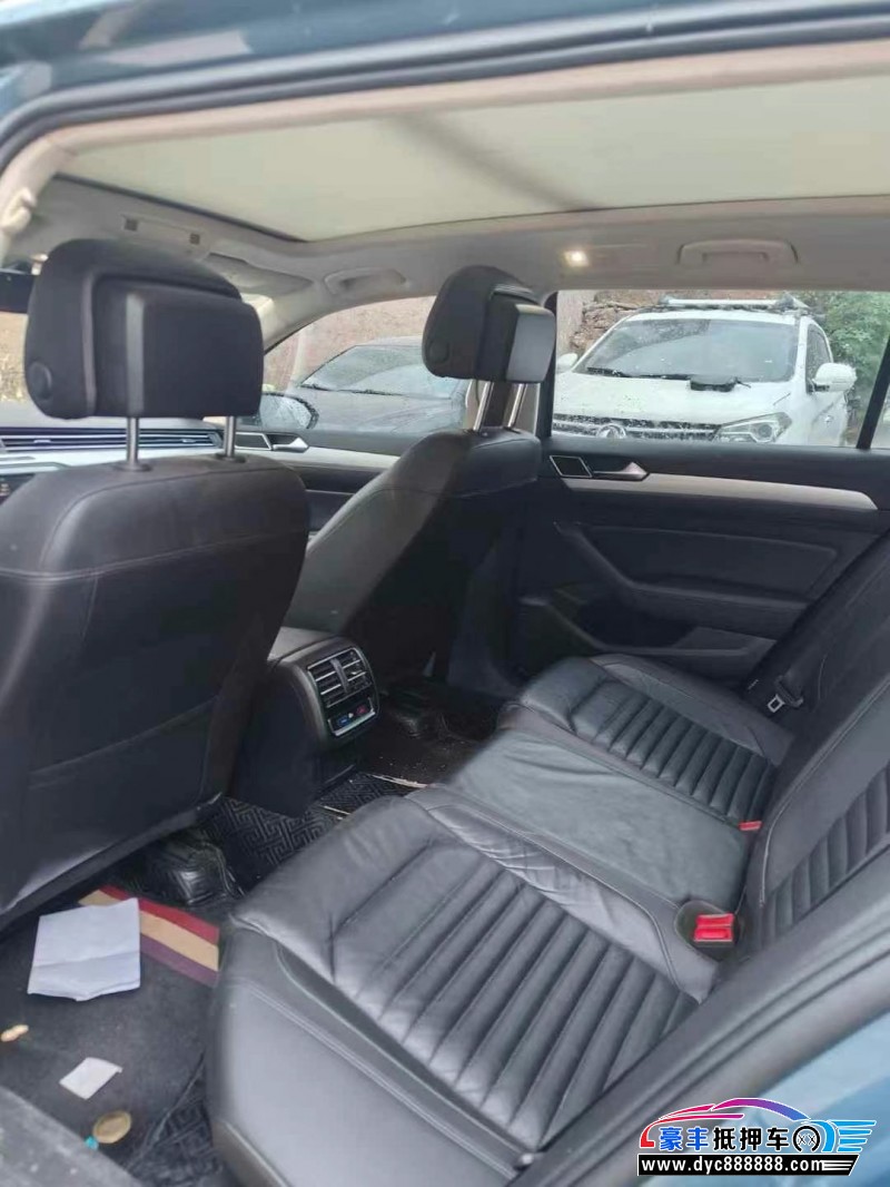 17年大众蔚揽轿车抵押车出售