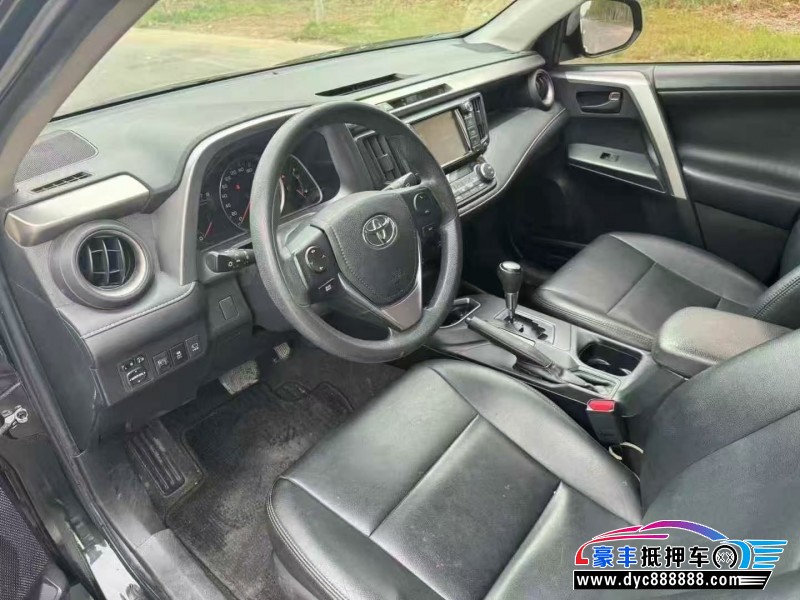 18年丰田RAV4荣放轿车抵押车出售