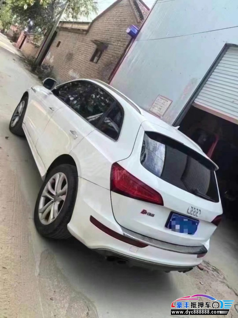 15年奥迪SQ5轿车抵押车出售
