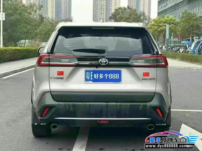 22年丰田威兰达轿车抵押车出售