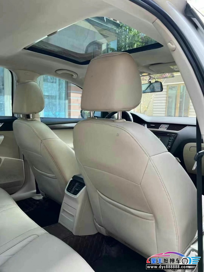 15年斯柯达明锐轿车抵押车出售