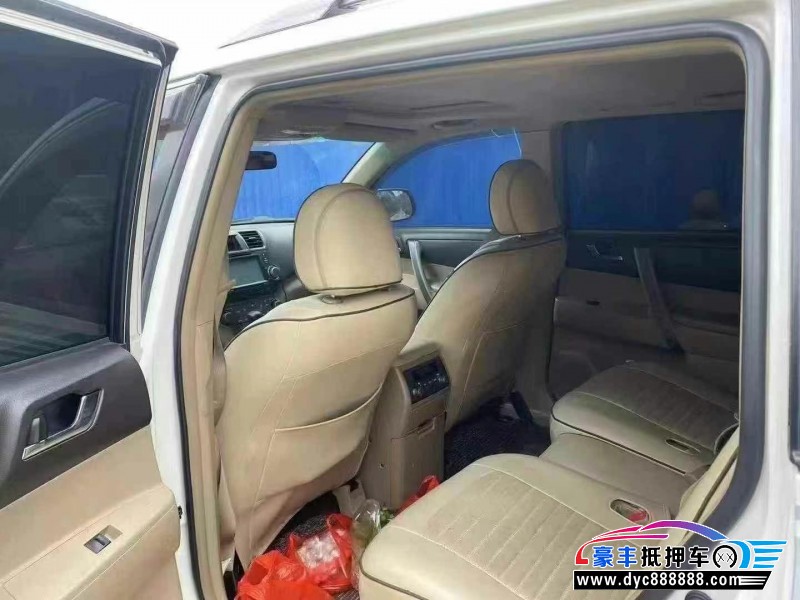 11年丰田汉兰达轿车抵押车出售