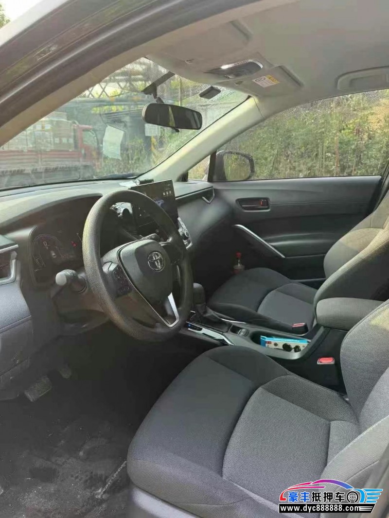 24年丰田锋兰达轿车抵押车出售