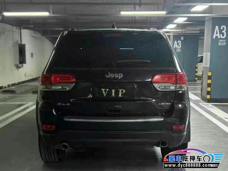 18年Jeep大切诺基轿车抵押车出售