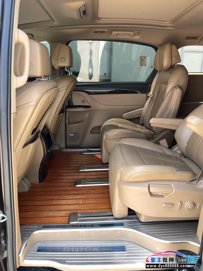 19年别克GL8轿车抵押车出售