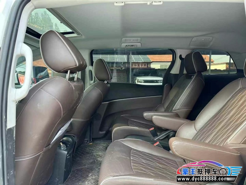 21年别克GL8轿车抵押车出售