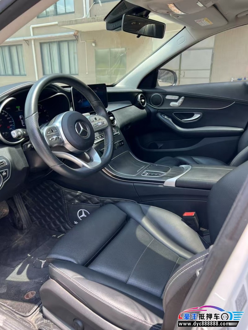 21年奔驰C轿车抵押车出售