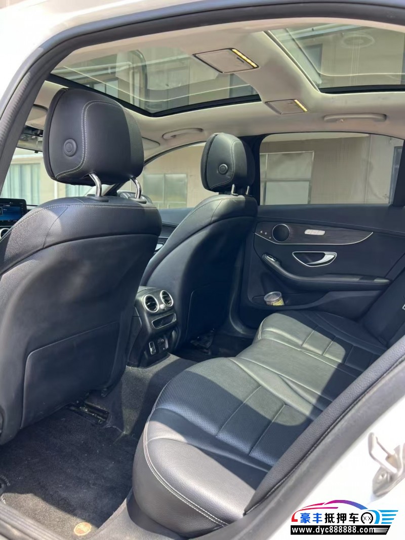 21年奔驰C轿车抵押车出售