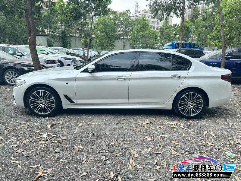 18年宝马5系轿车抵押车出售