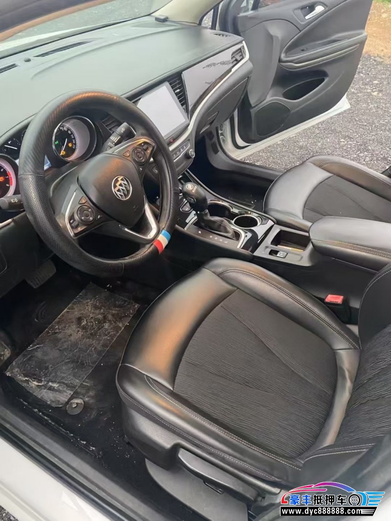 16年别克威朗轿车抵押车出售