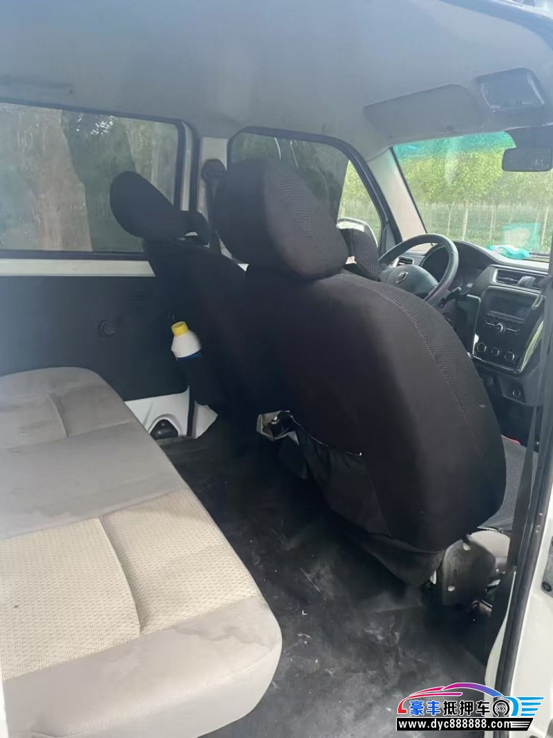 23年金杯小海狮X30轿车抵押车出售