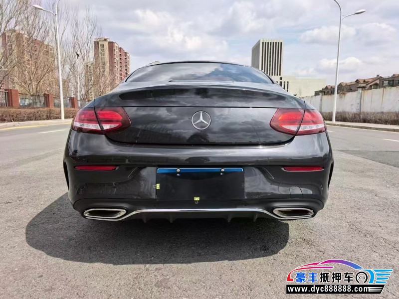 21年奔驰C轿车抵押车出售