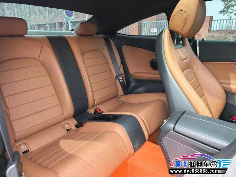 21年奔驰C轿车抵押车出售