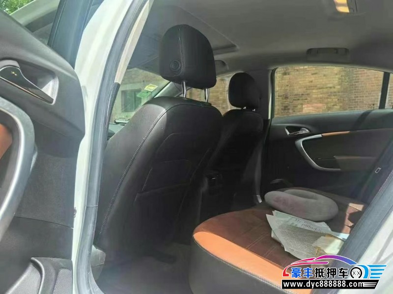 15年别克君威轿车抵押车出售