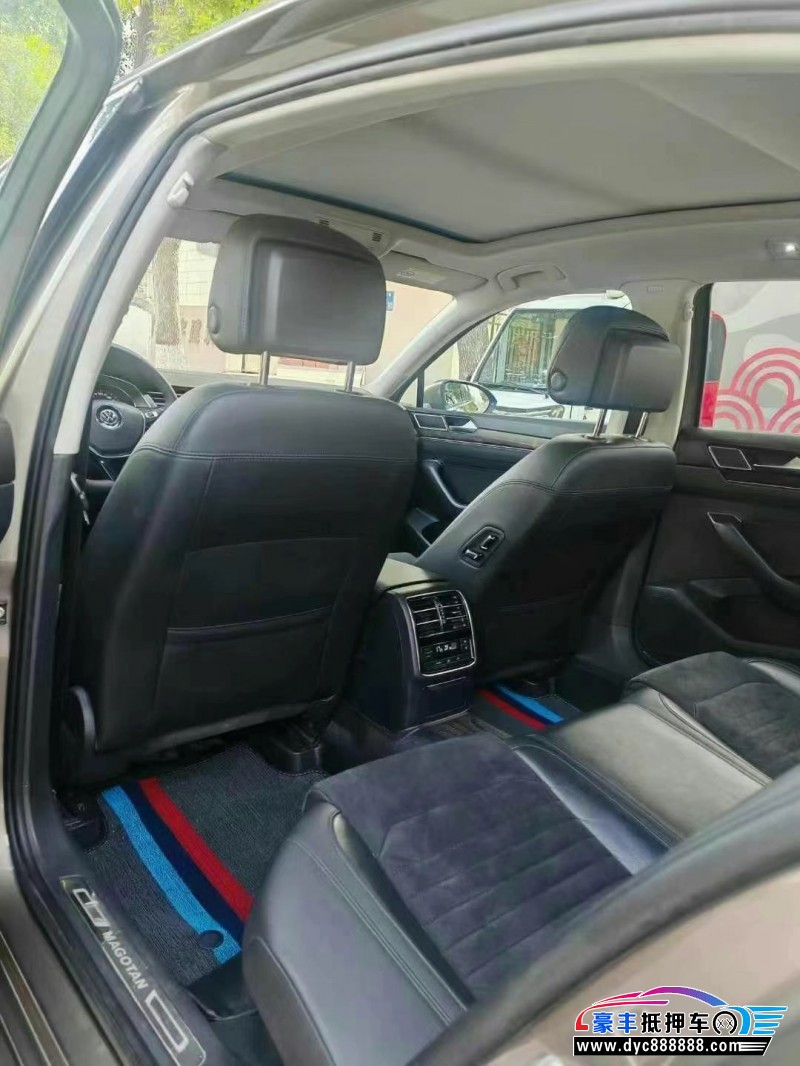 18年大众迈腾轿车抵押车出售