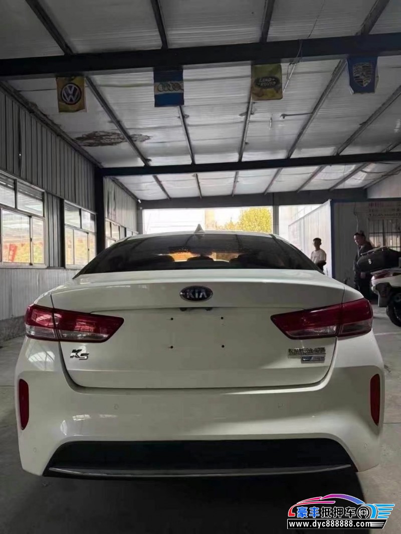 19年起亚K5轿车抵押车出售