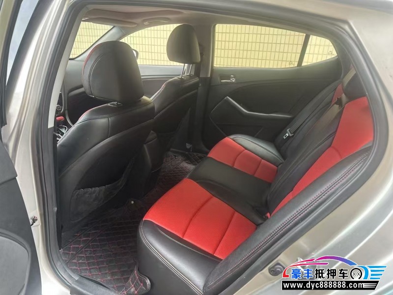 15年起亚K5轿车抵押车出售