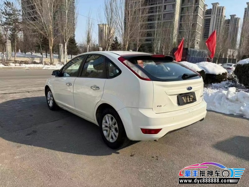 14年福特福克斯轿车抵押车出售