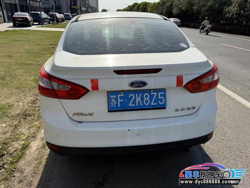 13年福特福克斯轿车抵押车出售