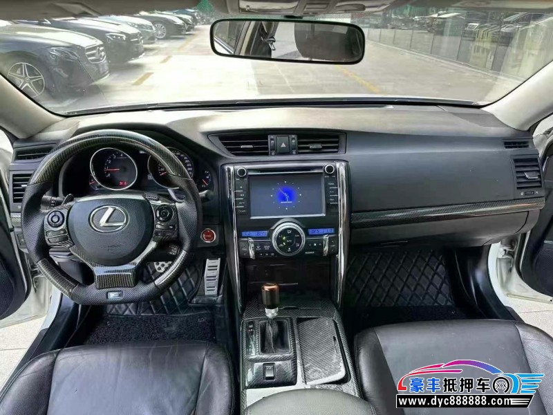 13年丰田锐志轿车抵押车出售