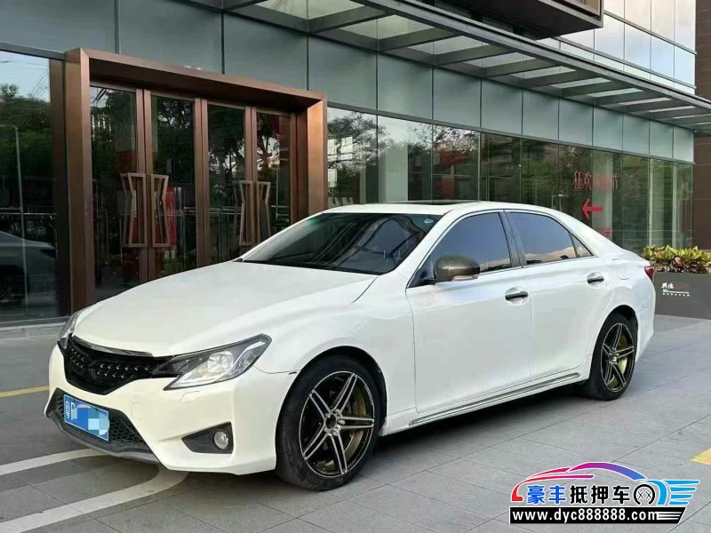 13年丰田锐志轿车抵押车出售