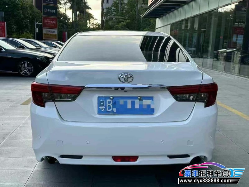 13年丰田锐志轿车抵押车出售