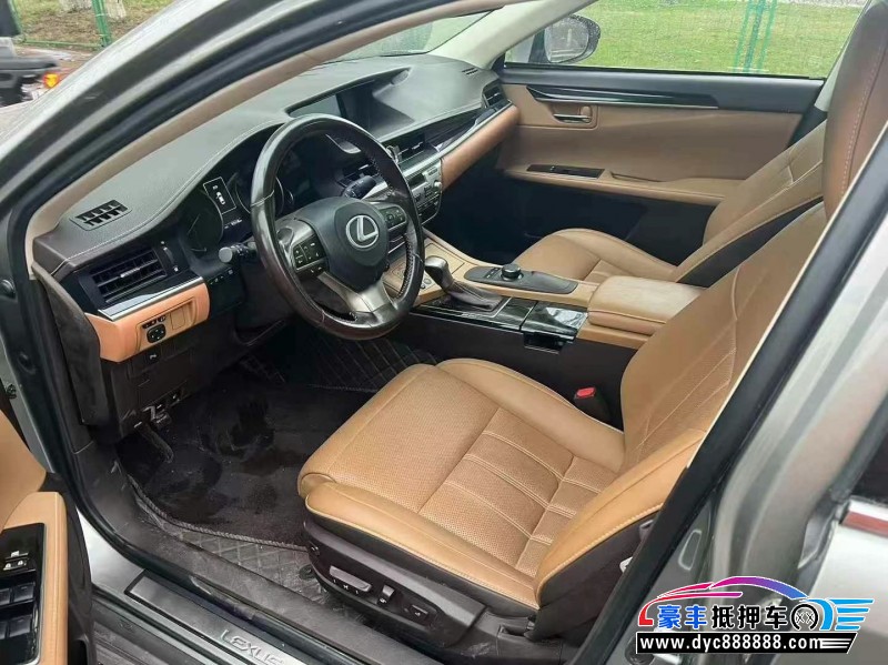18年雷克萨斯ES轿车抵押车出售