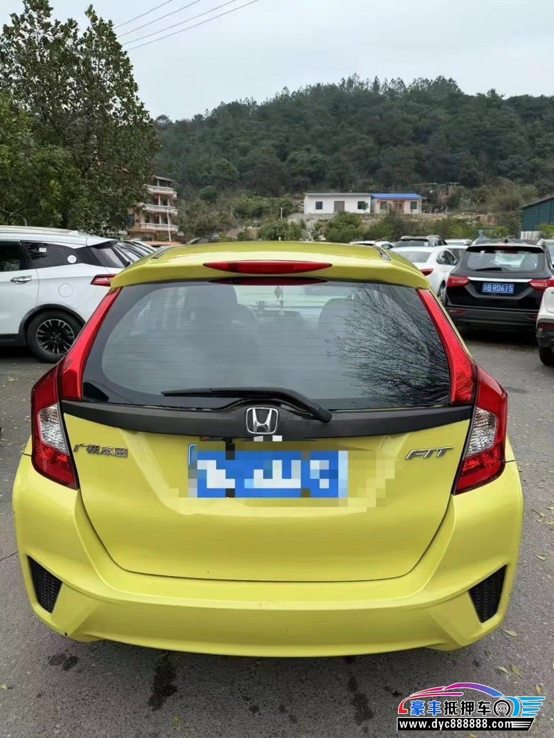 17年本田飞度轿车抵押车出售