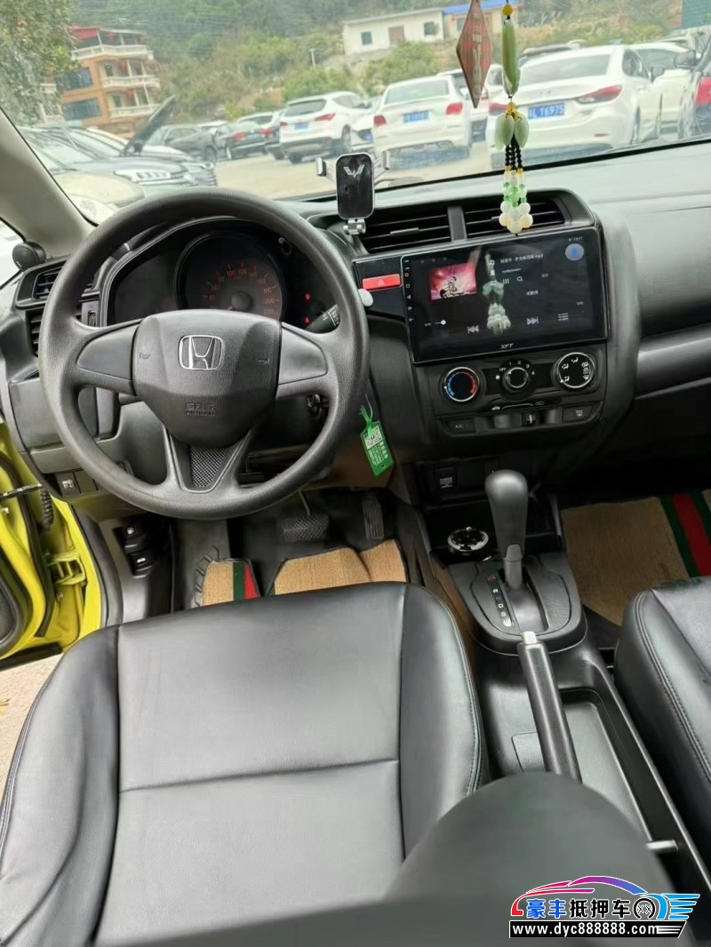 17年本田飞度轿车抵押车出售
