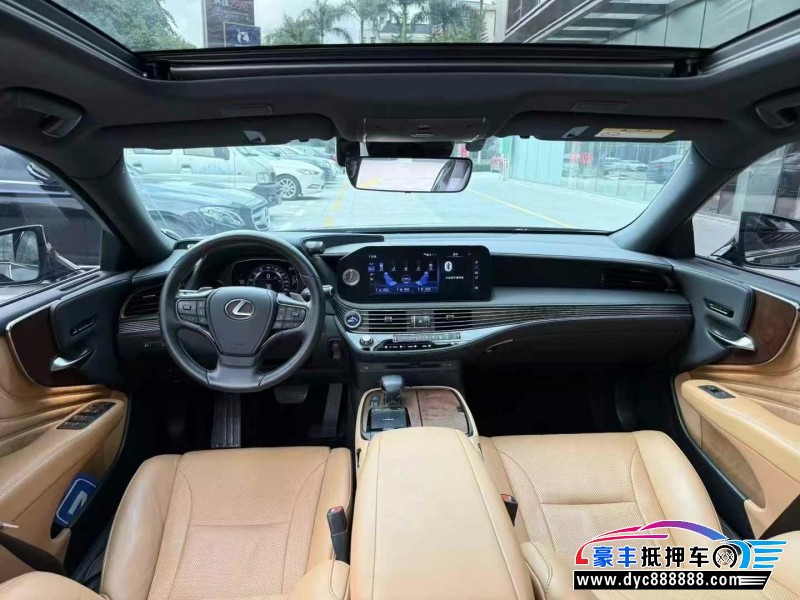 22年雷克萨斯LS轿车抵押车出售