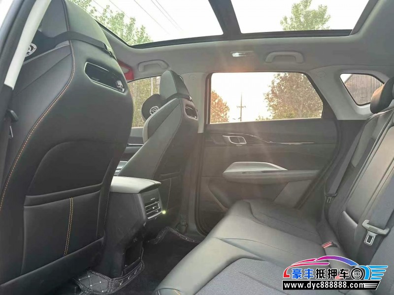 24年长安欧尚Z6轿车抵押车出售