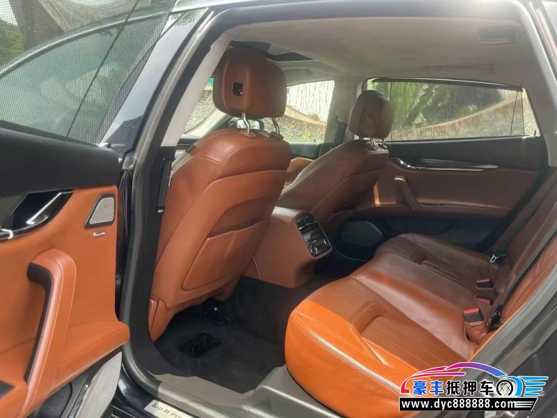 13年玛莎拉蒂总裁轿车抵押车出售