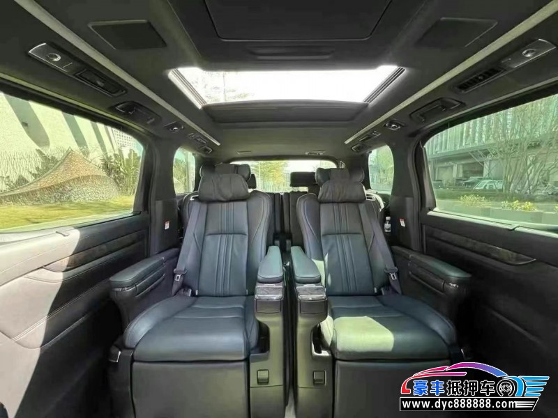 22年丰田威尔法轿车抵押车出售